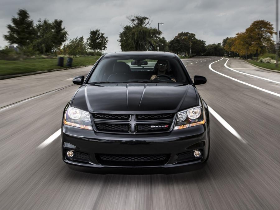  Dodge Avenger Blacktop Edition 2012 года  (фото 10 из 25)